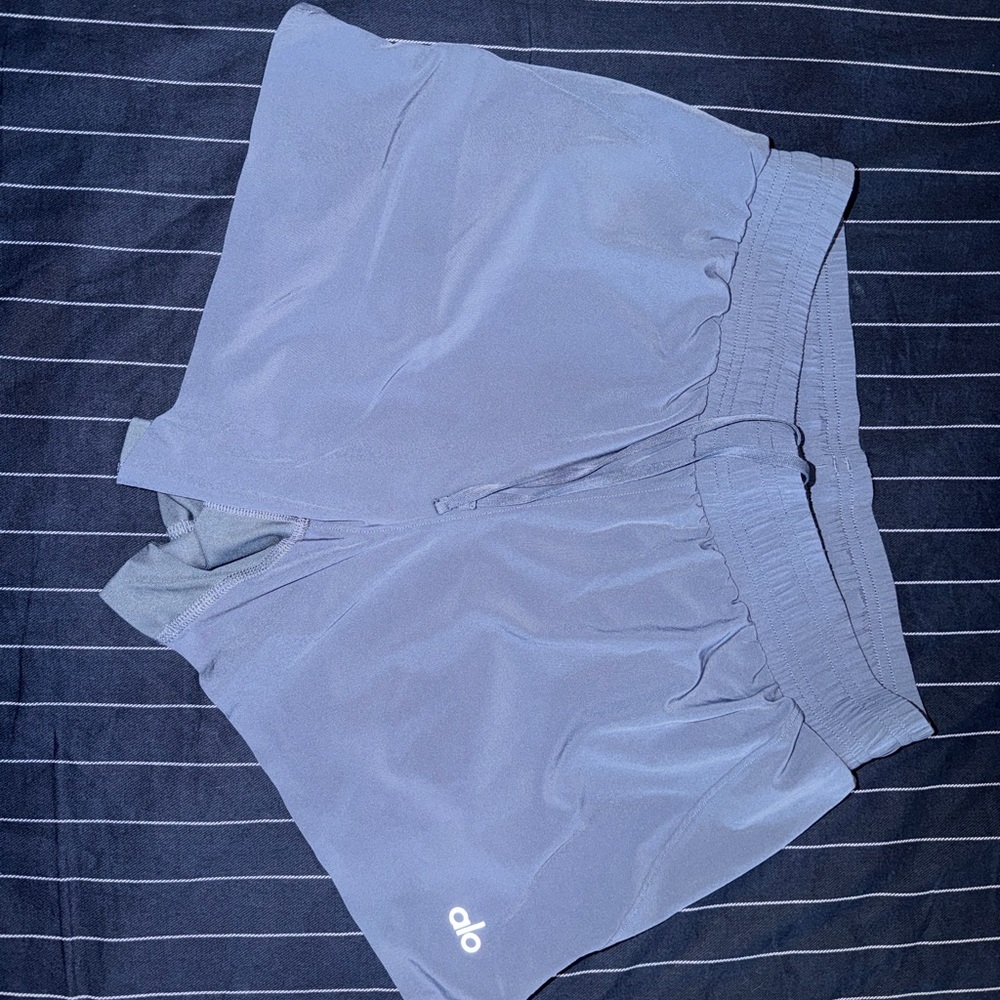 ALO Yoga steal blue 5inch running shorts (lined)